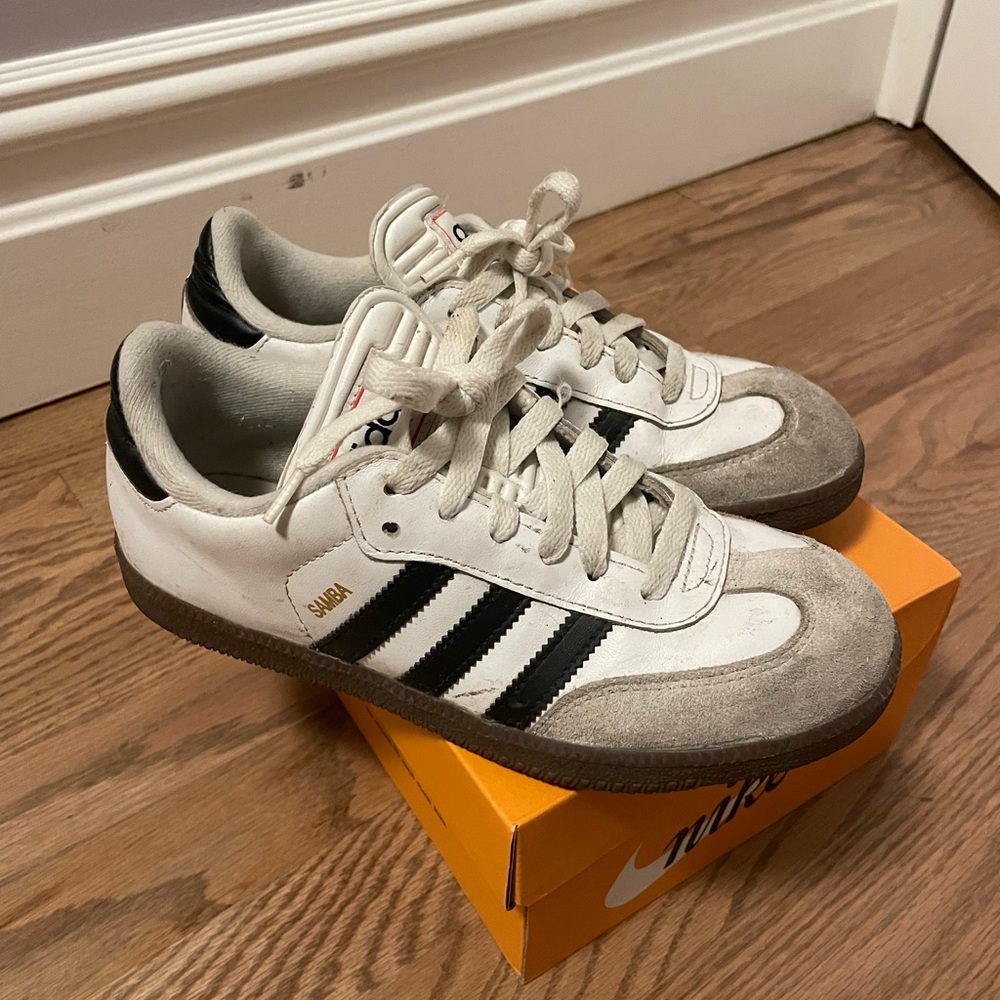 Adidas Sambas
